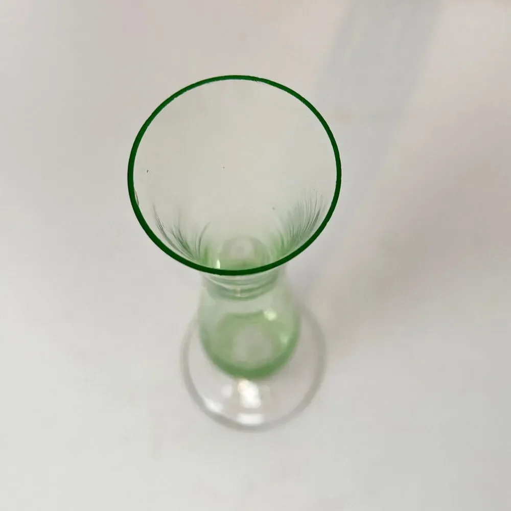 Vintage Green Glass Bud Vase Pink Base 6.5” Tall Mid-Century Minimalist Deco REA